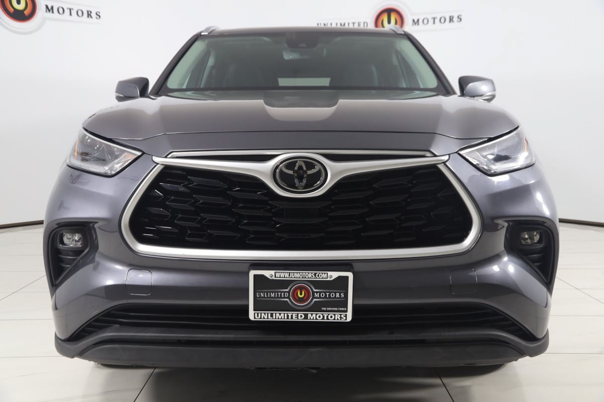 Used 2021 Toyota Highlander XLE AWD/4WD image 50