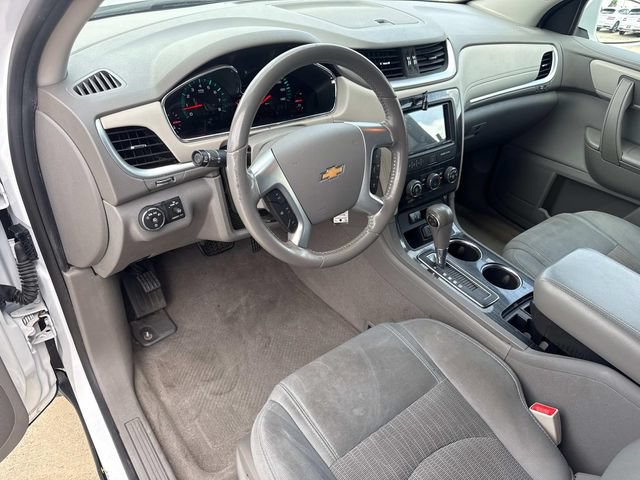 Used 2017 Chevrolet Traverse LT FWD image 23