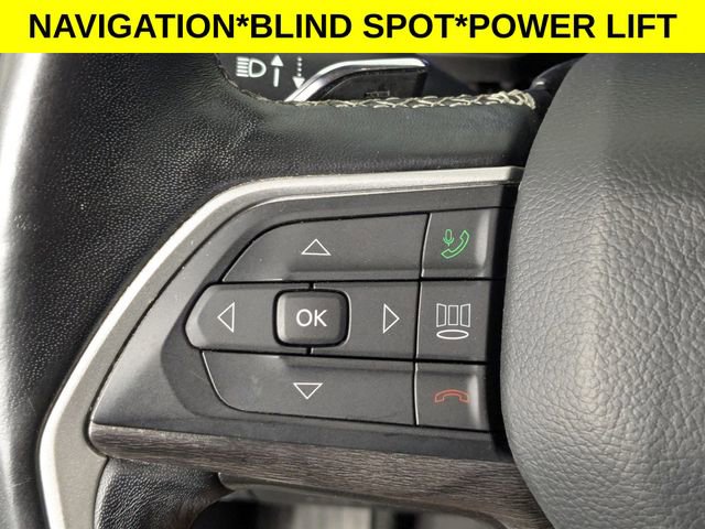 Used 2022 Jeep Grand Cherokee L Limited w/ Black Appearance Package image 17