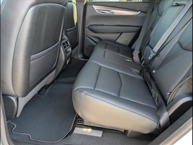 New 2026 Cadillac XT5 Luxury image 12