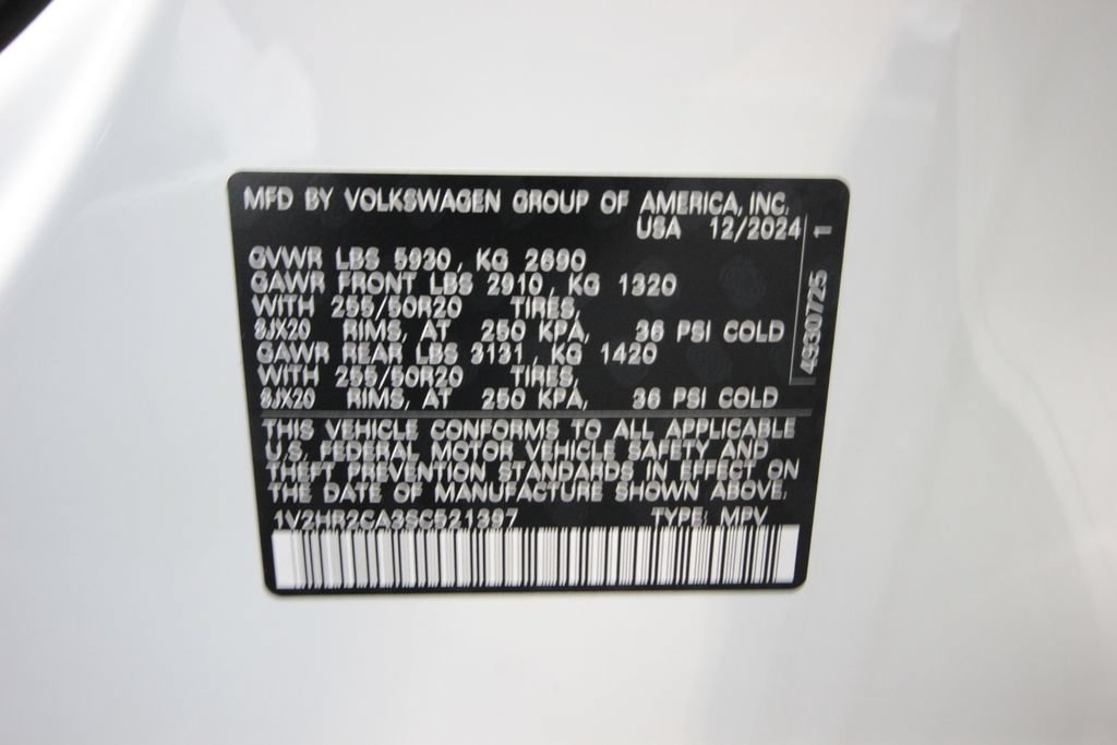 Used 2025 Volkswagen Atlas SE AWD/4WD image 35
