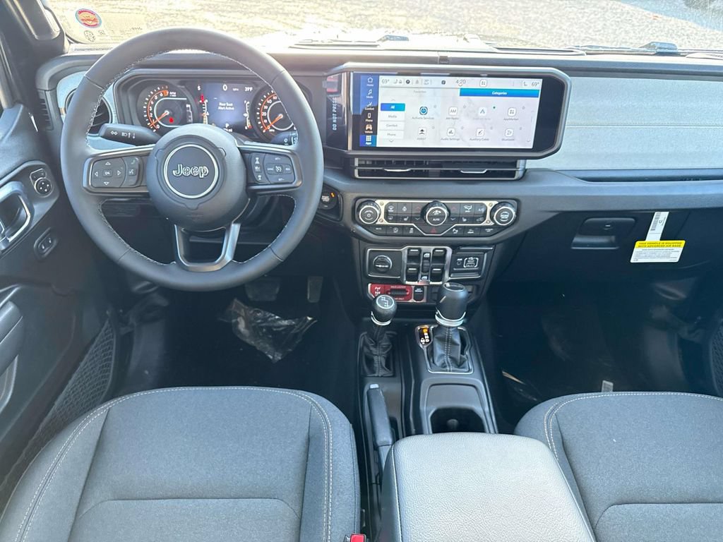 New 2026 Jeep Gladiator Sport AWD/4WD image 3