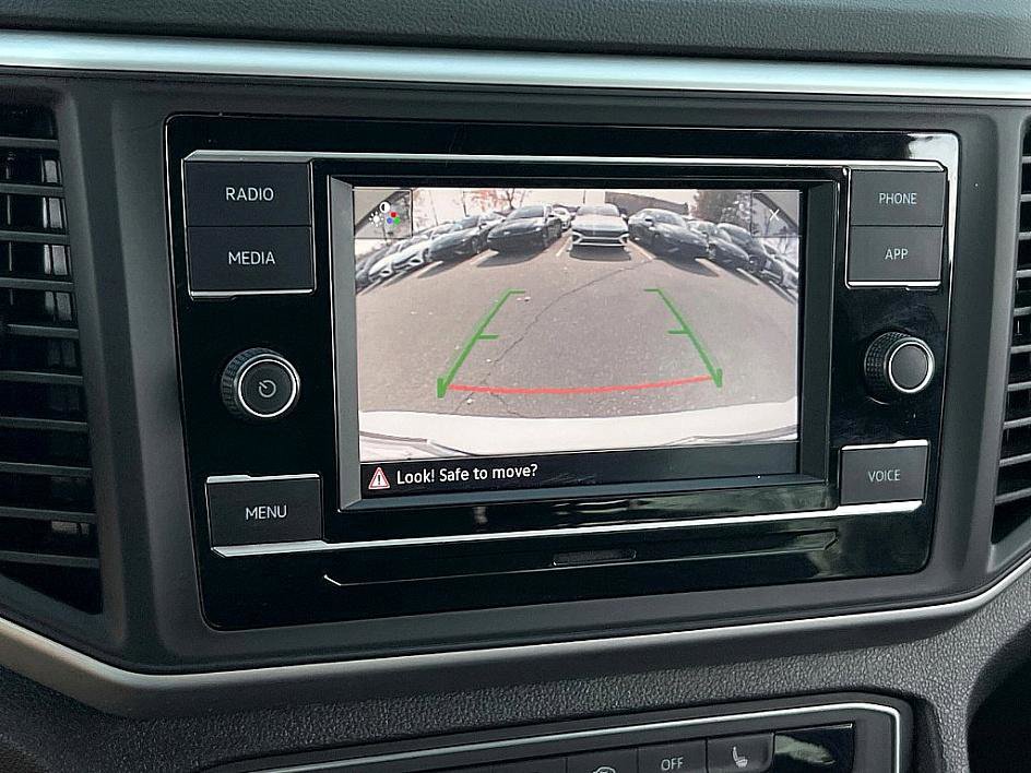 Used 2023 Volkswagen Atlas Cross Sport SE image 16