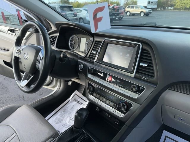 Used 2018 Hyundai Sonata Limited w/ Cargo Package image 27