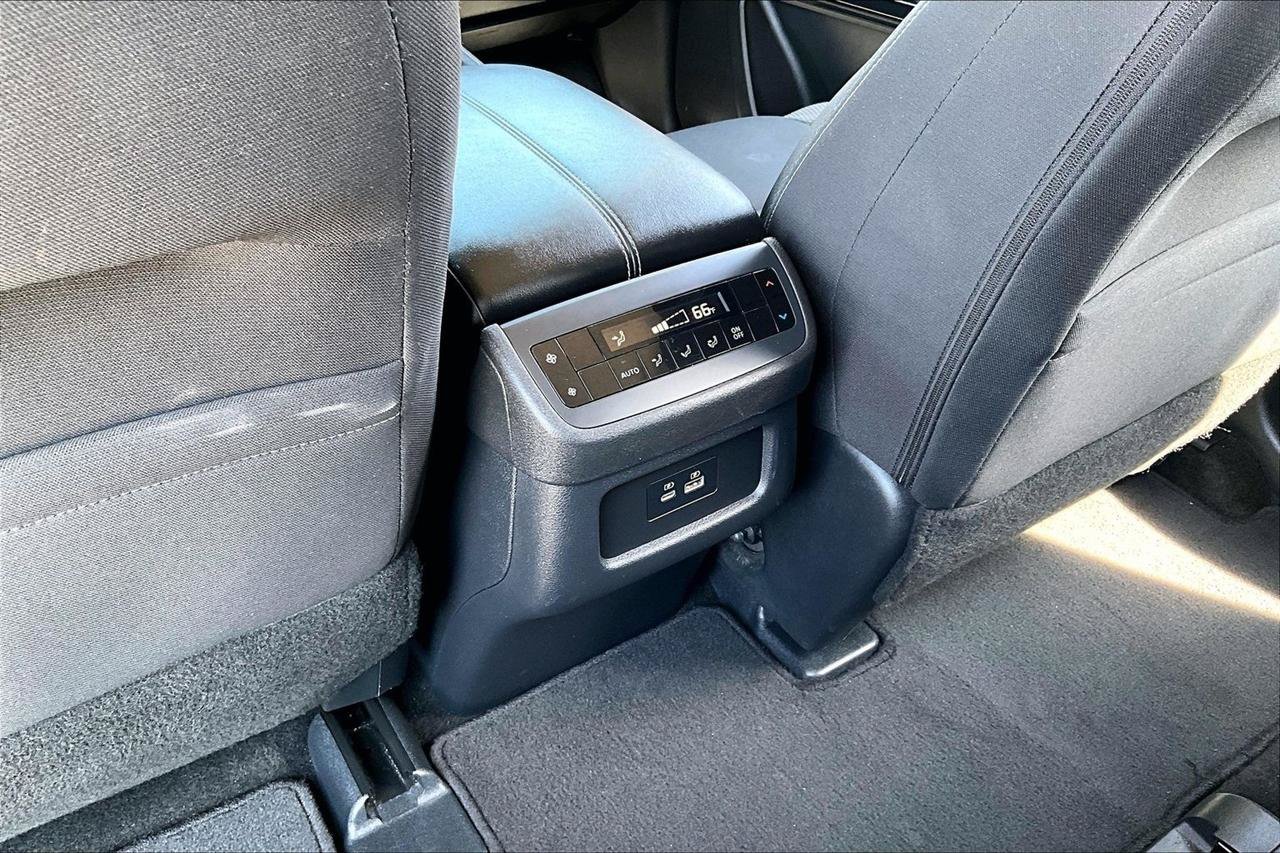 Used 2024 Nissan Pathfinder SV AWD/4WD image 10