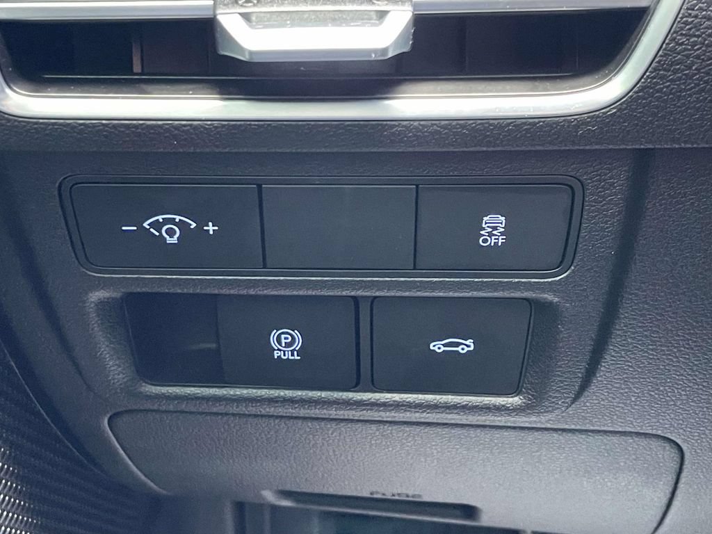 Certified 2024 Hyundai Sonata SEL w/ Convenience Package FWD image 18