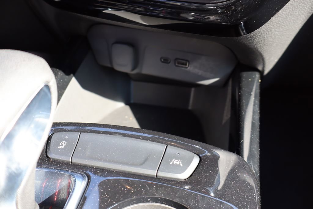 Used 2024 Chevrolet Trax RS w/ Driver Confidence Package image 22