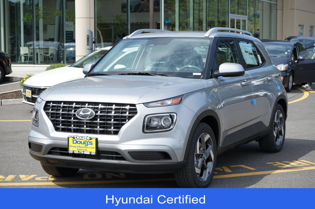 Used 2025 Hyundai Venue SEL FWD image 1