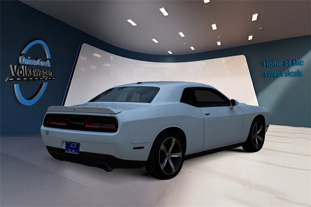 Used 2018 Dodge Challenger SXT image 5