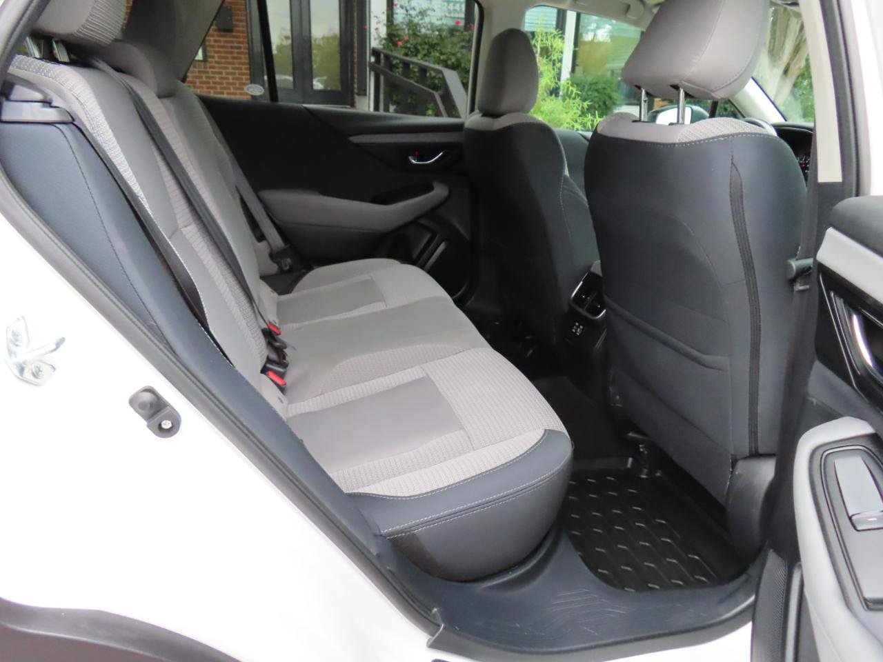 Used 2024 Subaru Outback Premium AWD/4WD image 20