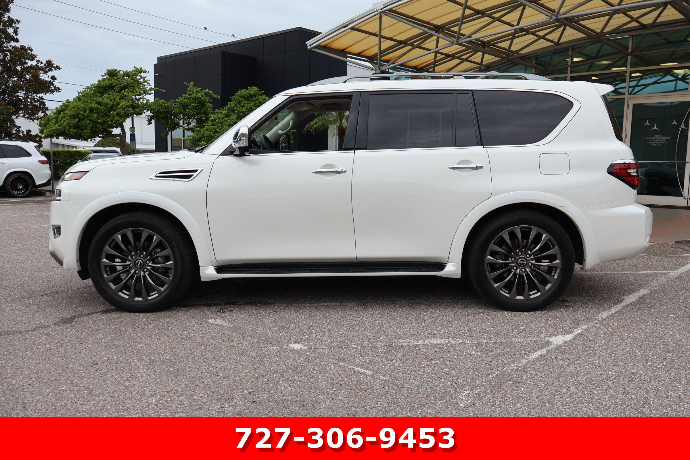 Used 2023 Nissan Armada Platinum w/ Captain's Chairs Package AWD/4WD image 6