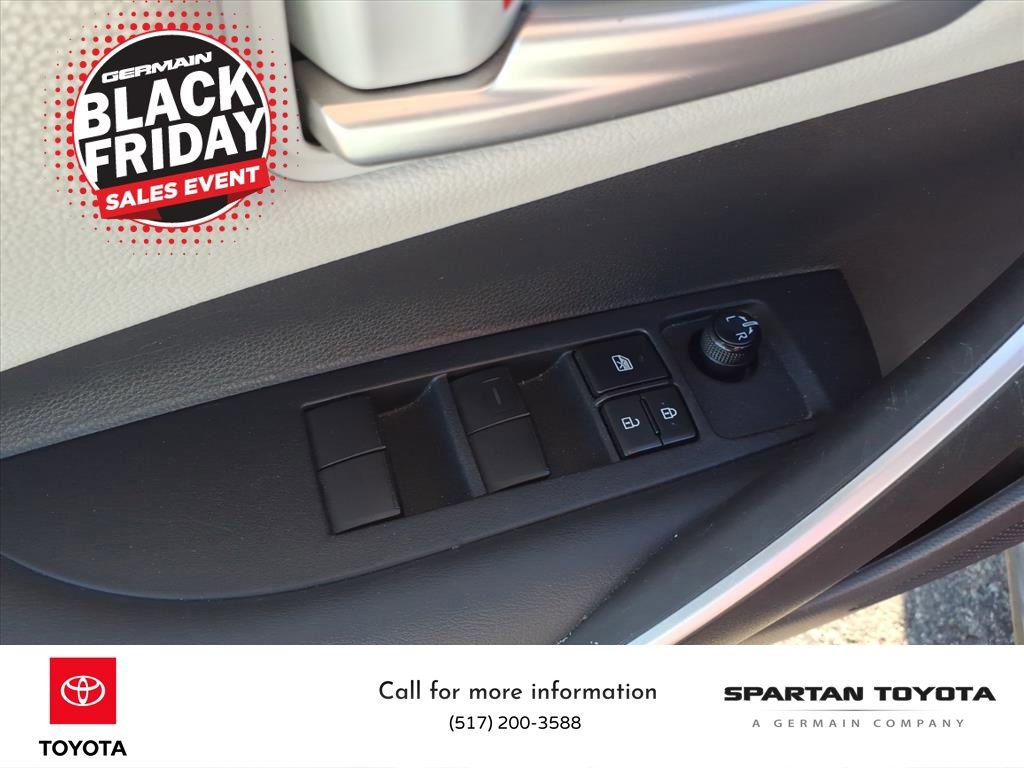 Used 2023 Toyota Corolla SE image 13