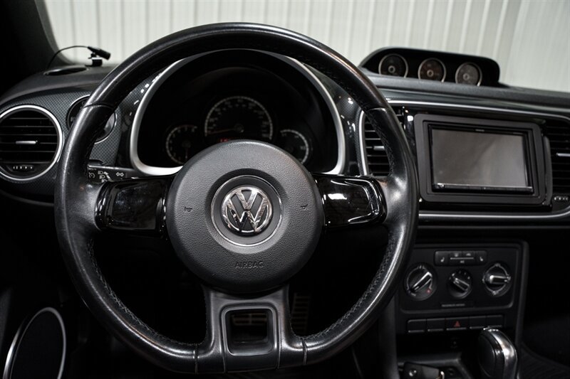 Used 2013 Volkswagen Beetle 2.0T FWD image 18