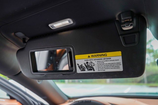 Used 2022 Bentley Flying Spur Plug-In Hybrid image 45