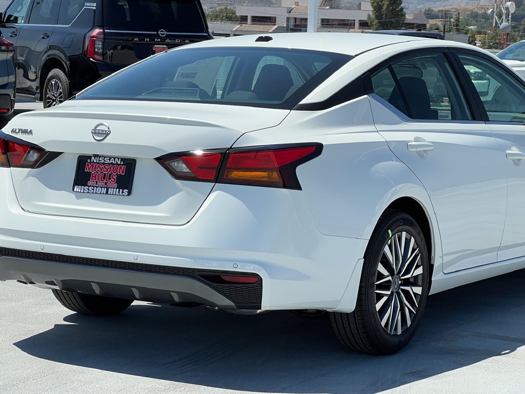 New 2026 Nissan Altima 2.5 SV FWD image 8