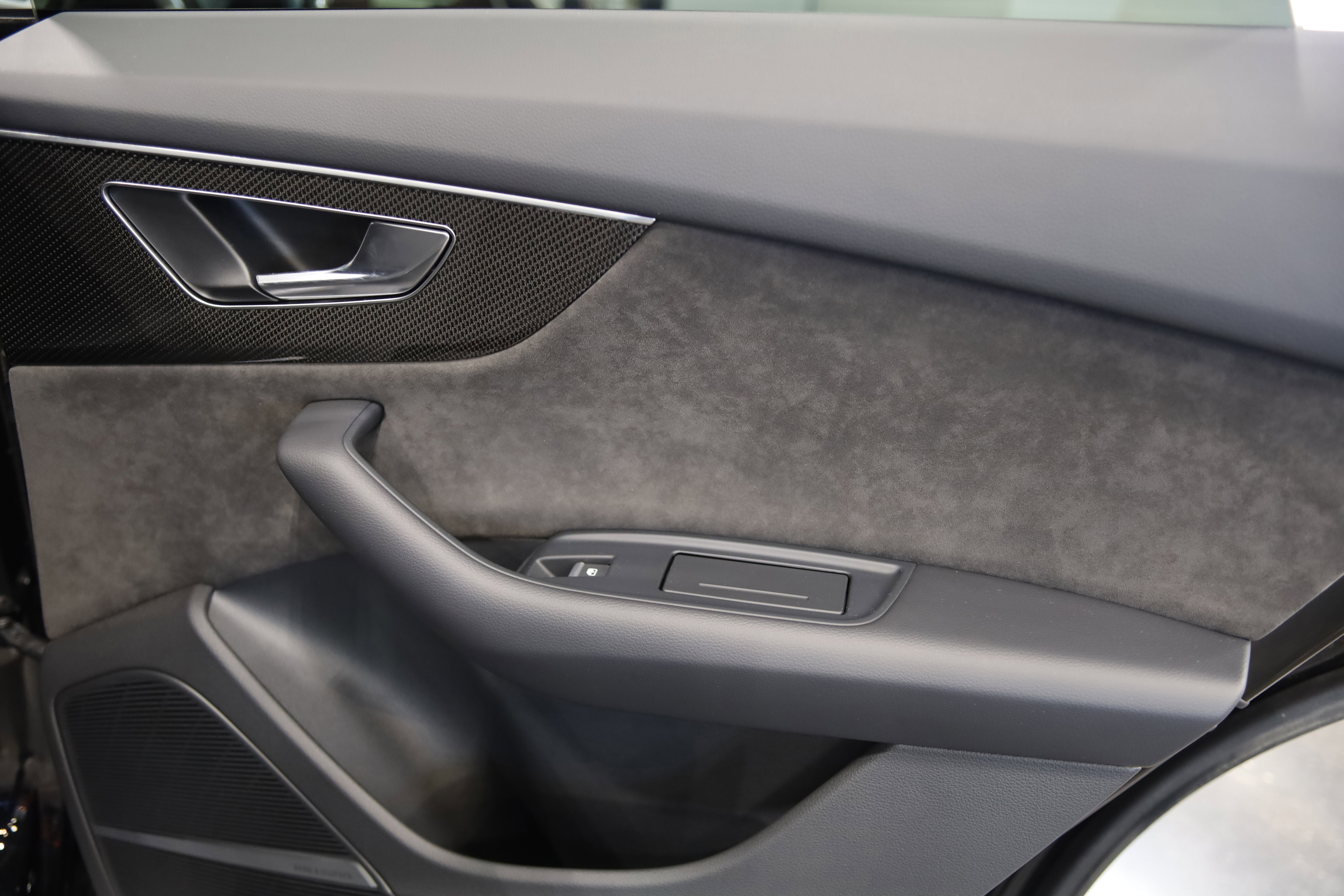 Used 2022 Audi SQ8 Premium Plus image 38