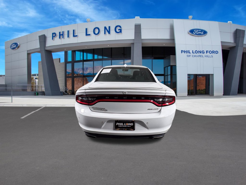Used 2015 Dodge Charger SXT w/ AWD Premium Group image 4