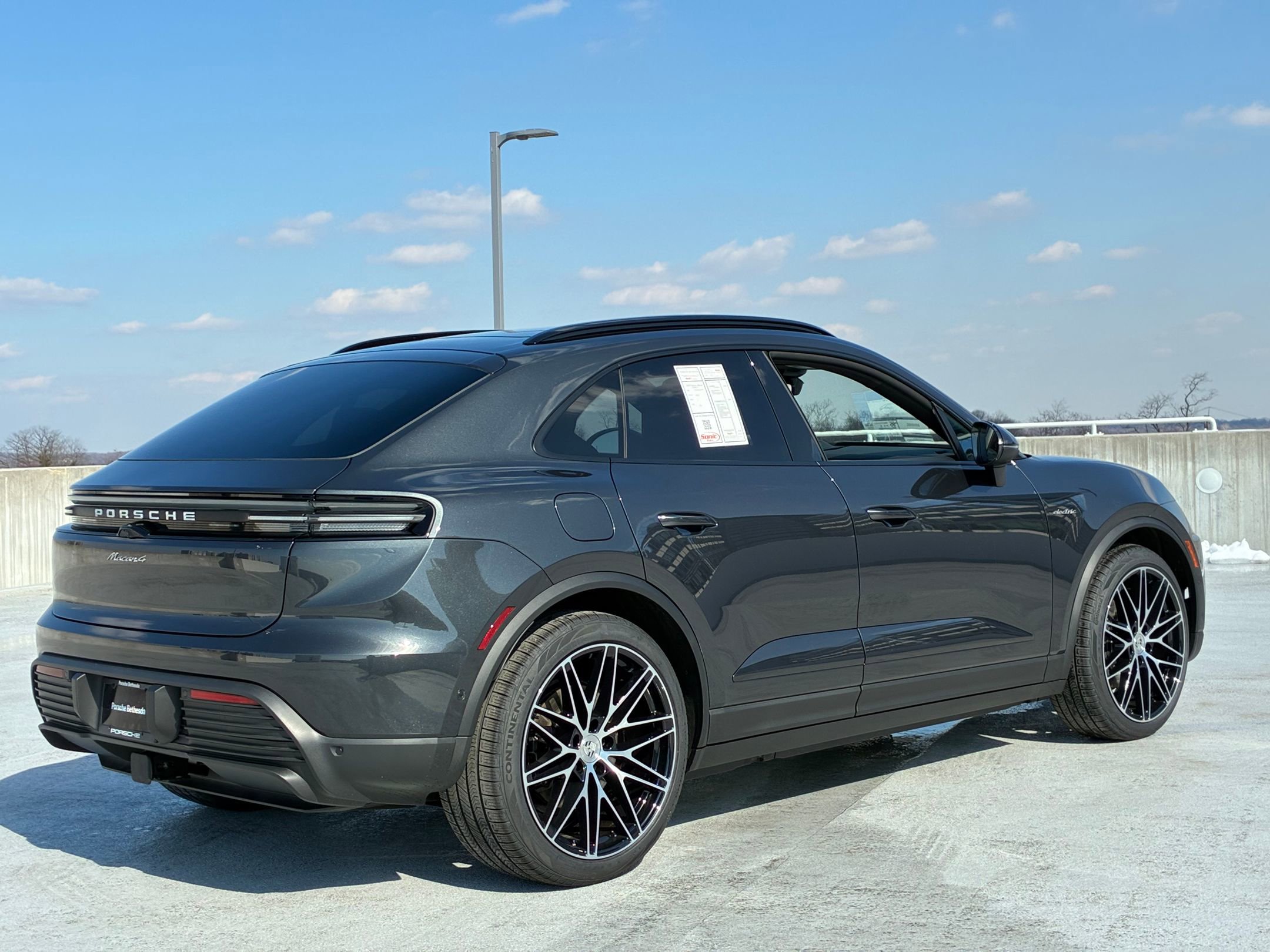New 2026 Porsche Macan 4 Electric AWD/4WD image 9