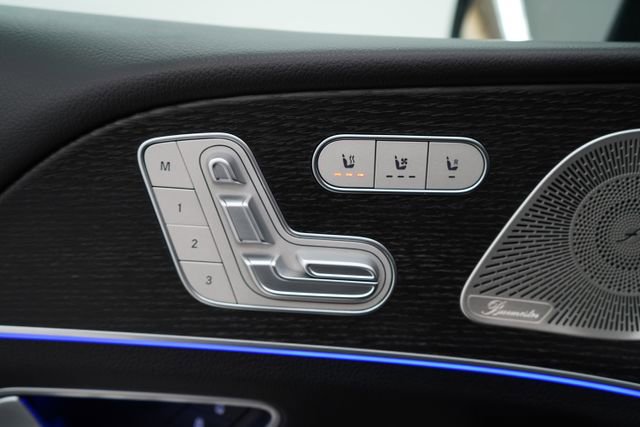 Used 2023 Mercedes-Benz GLS 450 4MATIC image 11