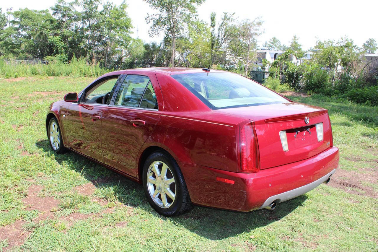 Used 2005 Cadillac STS w/ Preferred Equipment Group RWD image 9