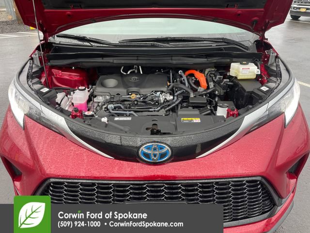 Used 2024 Toyota Sienna XSE image 44