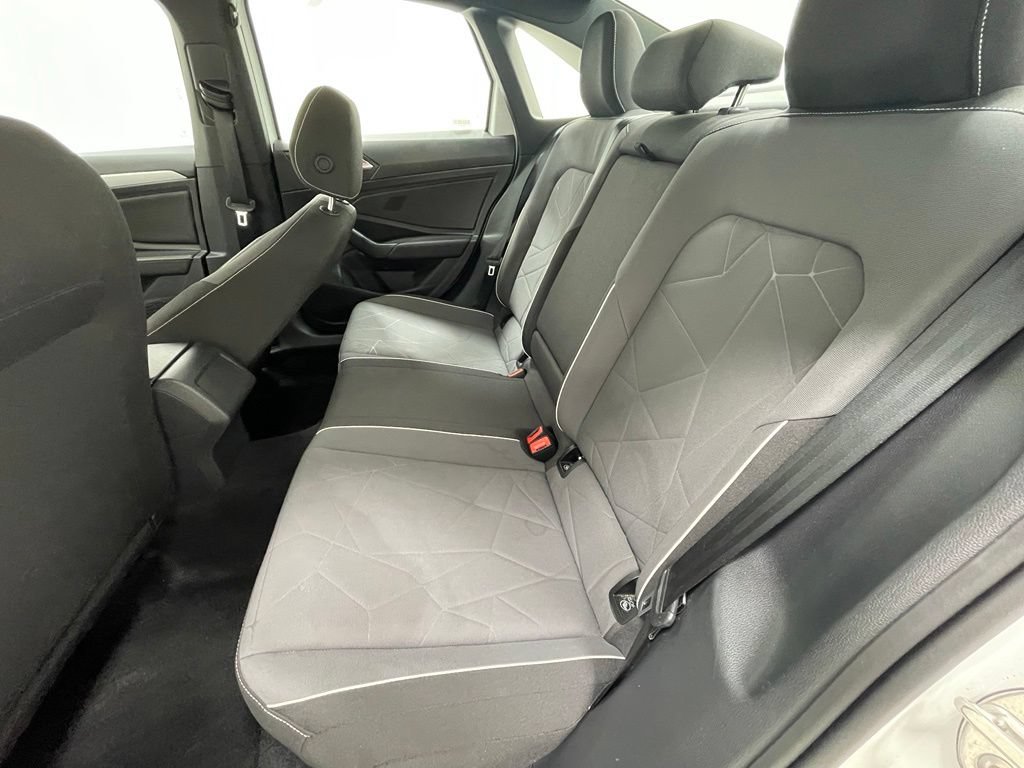 Used 2025 Volkswagen Jetta Sport FWD image 11