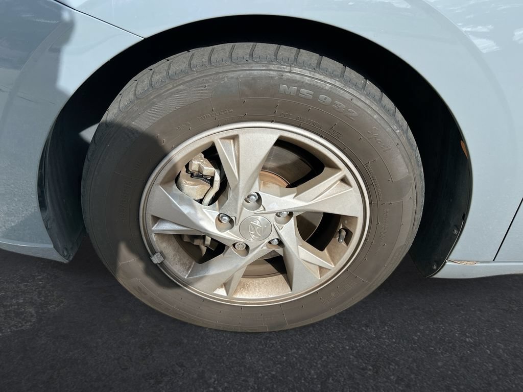 Used 2021 Hyundai Elantra SE FWD image 10