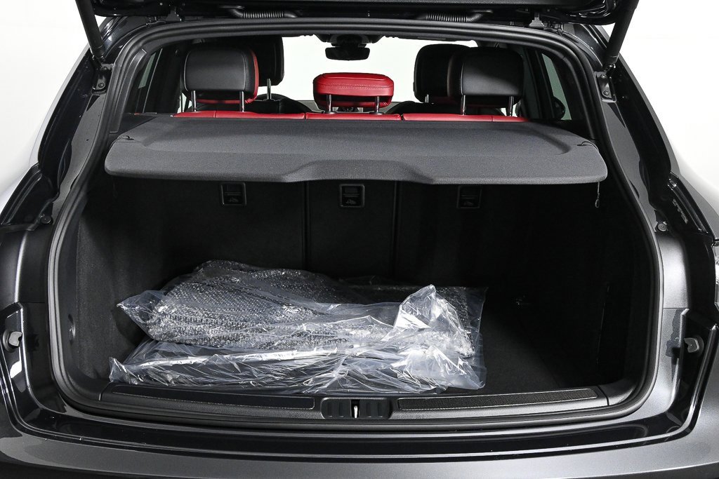 New 2026 Porsche Macan GTS image 34