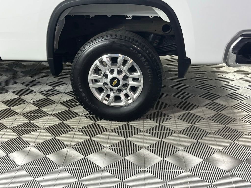 Used 2025 Chevrolet Silverado 2500 LT w/ Convenience Package image 13