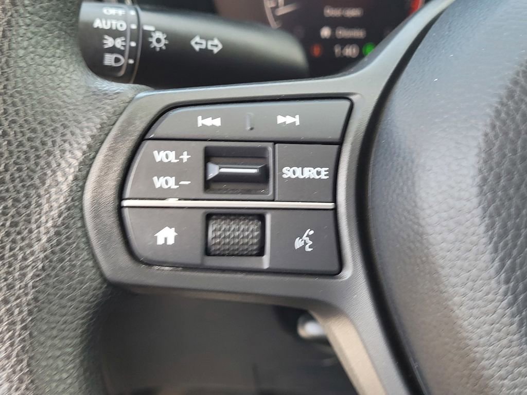 Used 2023 Honda CR-V LX image 18