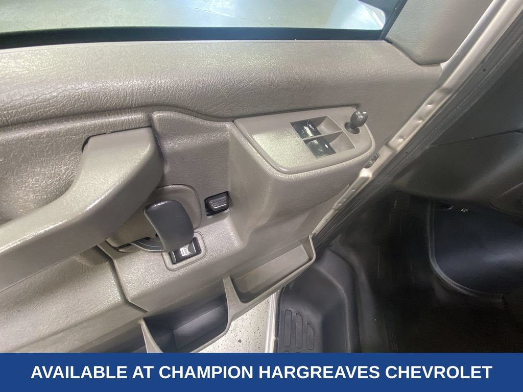 Certified 2022 Chevrolet Express 2500 w/ Enhanced Convenience Package RWD image 31