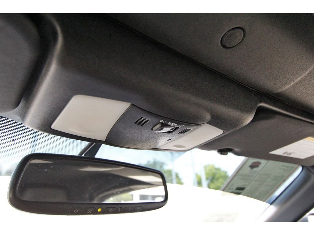 Used 2010 Nissan 370Z Touring image 15