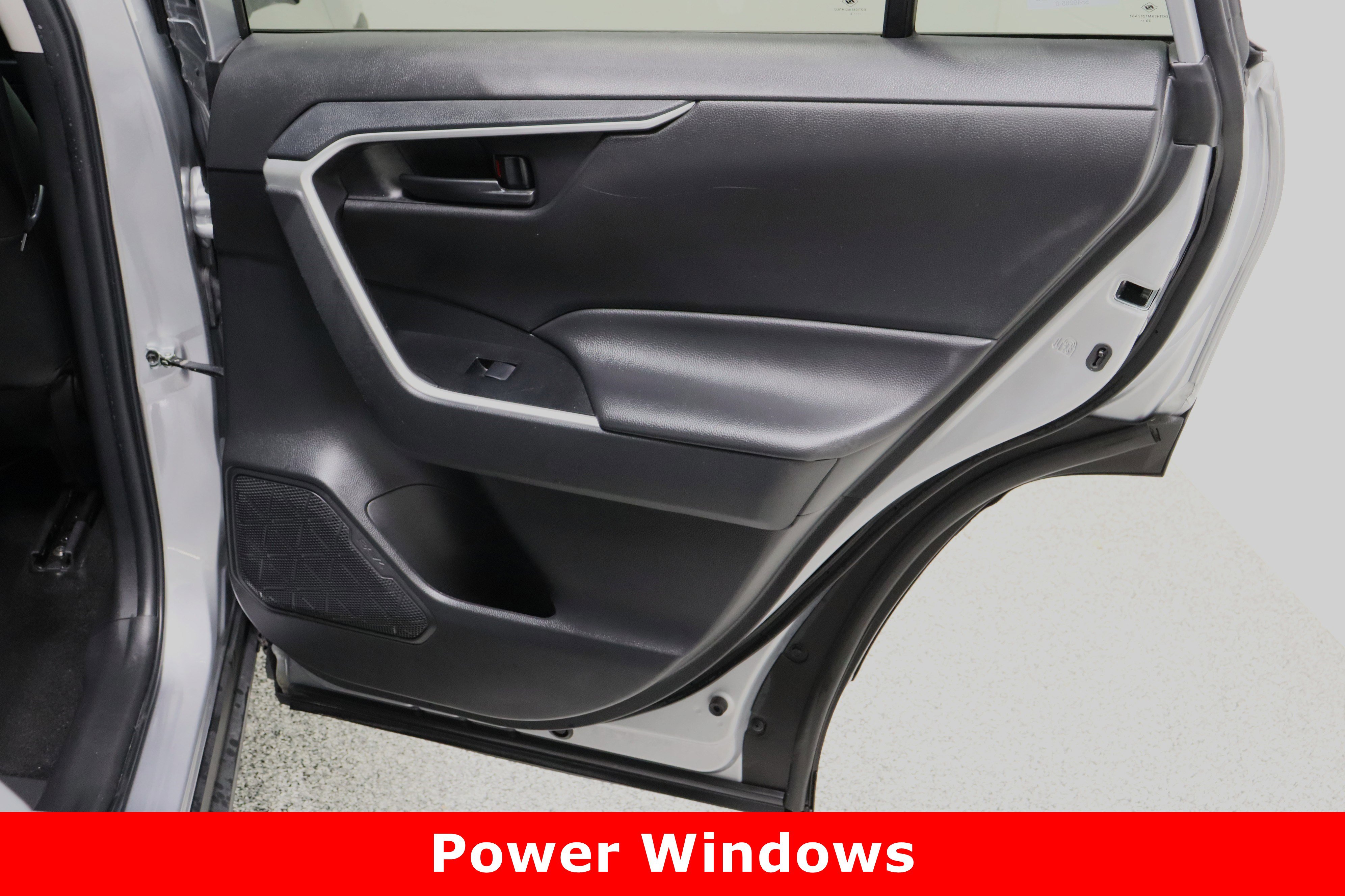 Used 2024 Toyota RAV4 LE image 29