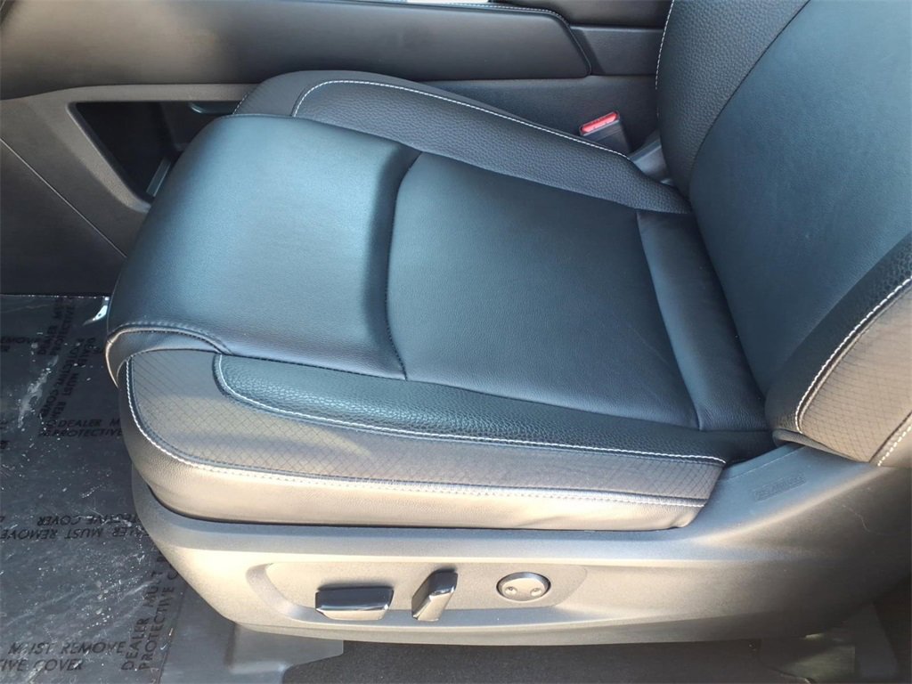 Used 2024 Nissan Pathfinder SL image 16