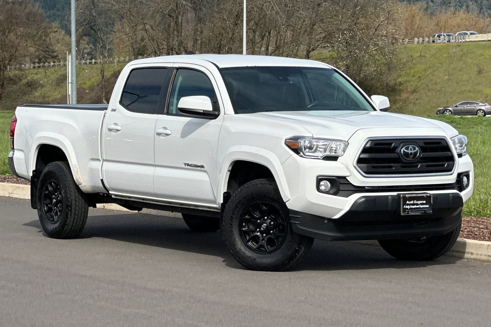 Used 2019 Toyota Tacoma SR5 image 1