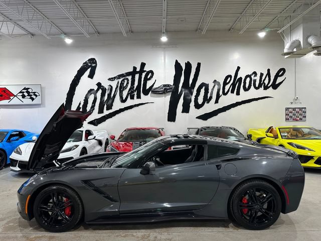 Used 2017 Chevrolet Corvette Stingray Coupe w/ Carbon Flash Badge Package RWD image 2