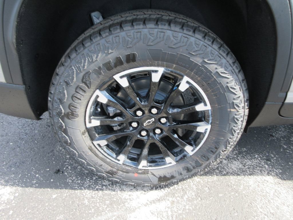 New 2026 Chevrolet Traverse Z71 w/ Driver Confidence Package image 9