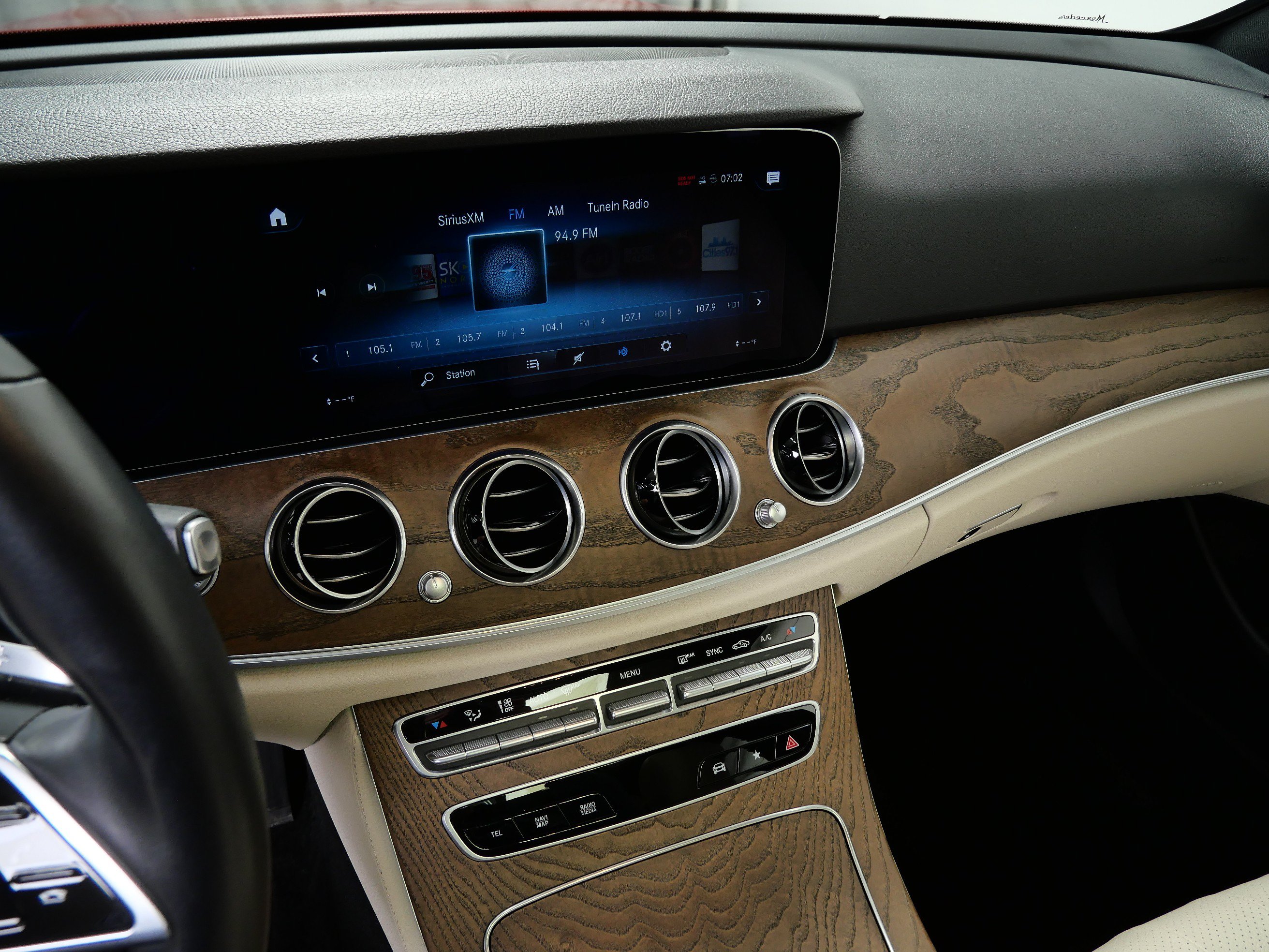 Used 2021 Mercedes-Benz E 350 4MATIC Sedan image 19