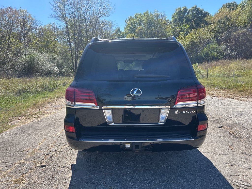Used 2014 Lexus LX 570 4WD image 4