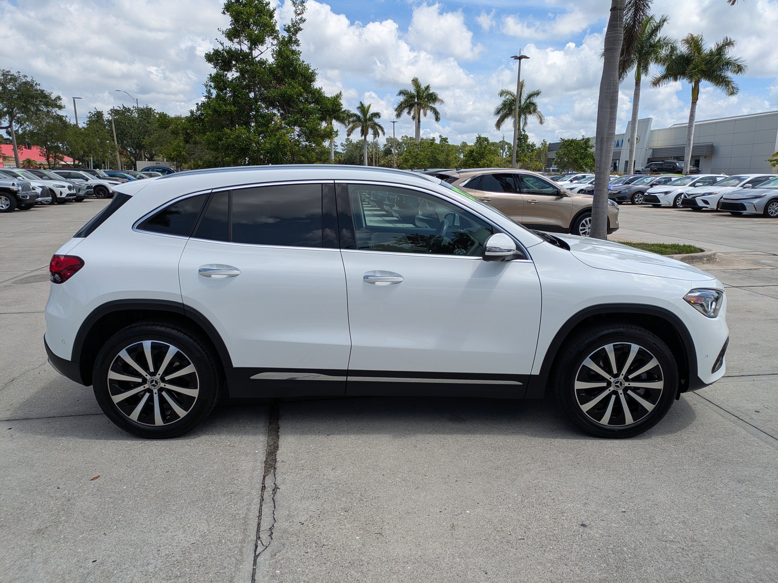 Used 2023 Mercedes-Benz GLA 250 image 3