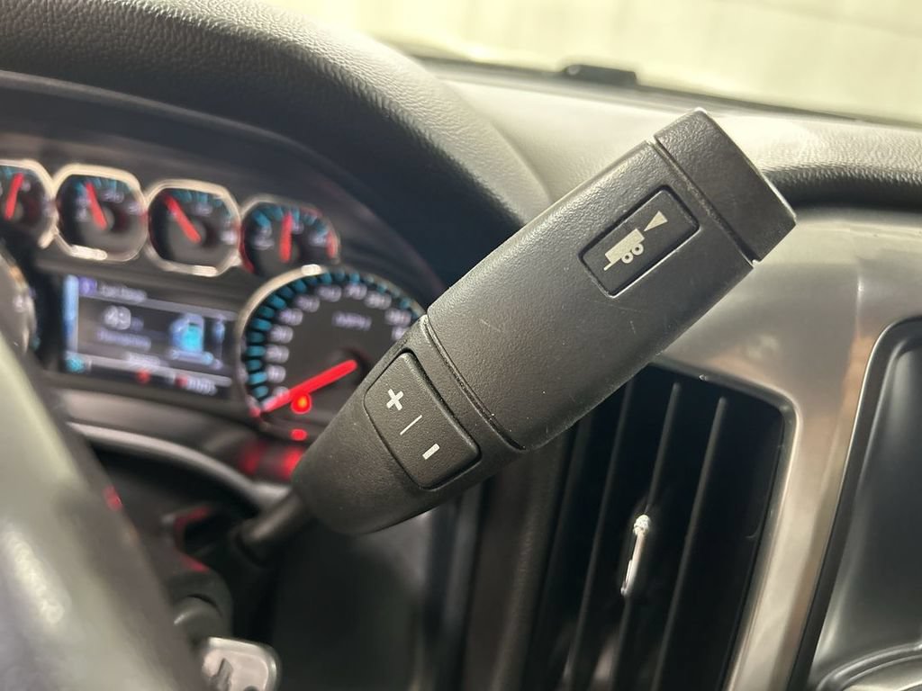 Used 2018 Chevrolet Silverado 1500 LT w/ All Star Edition AWD/4WD image 17