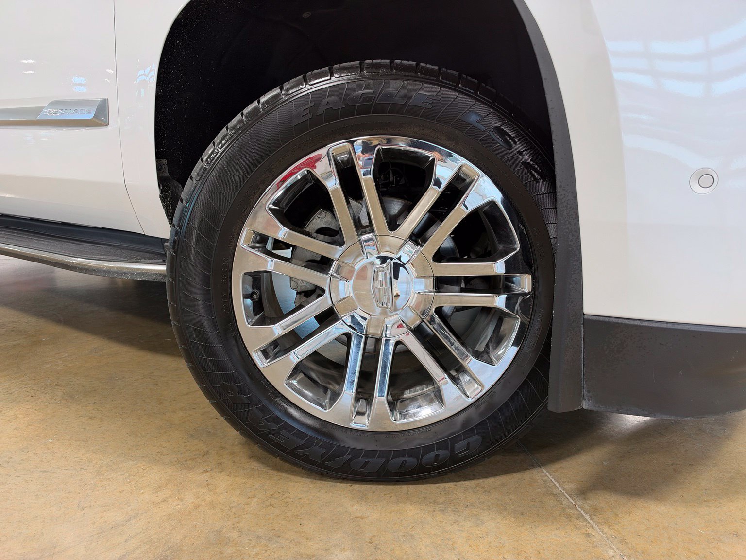 Used 2019 Cadillac Escalade 2WD image 8