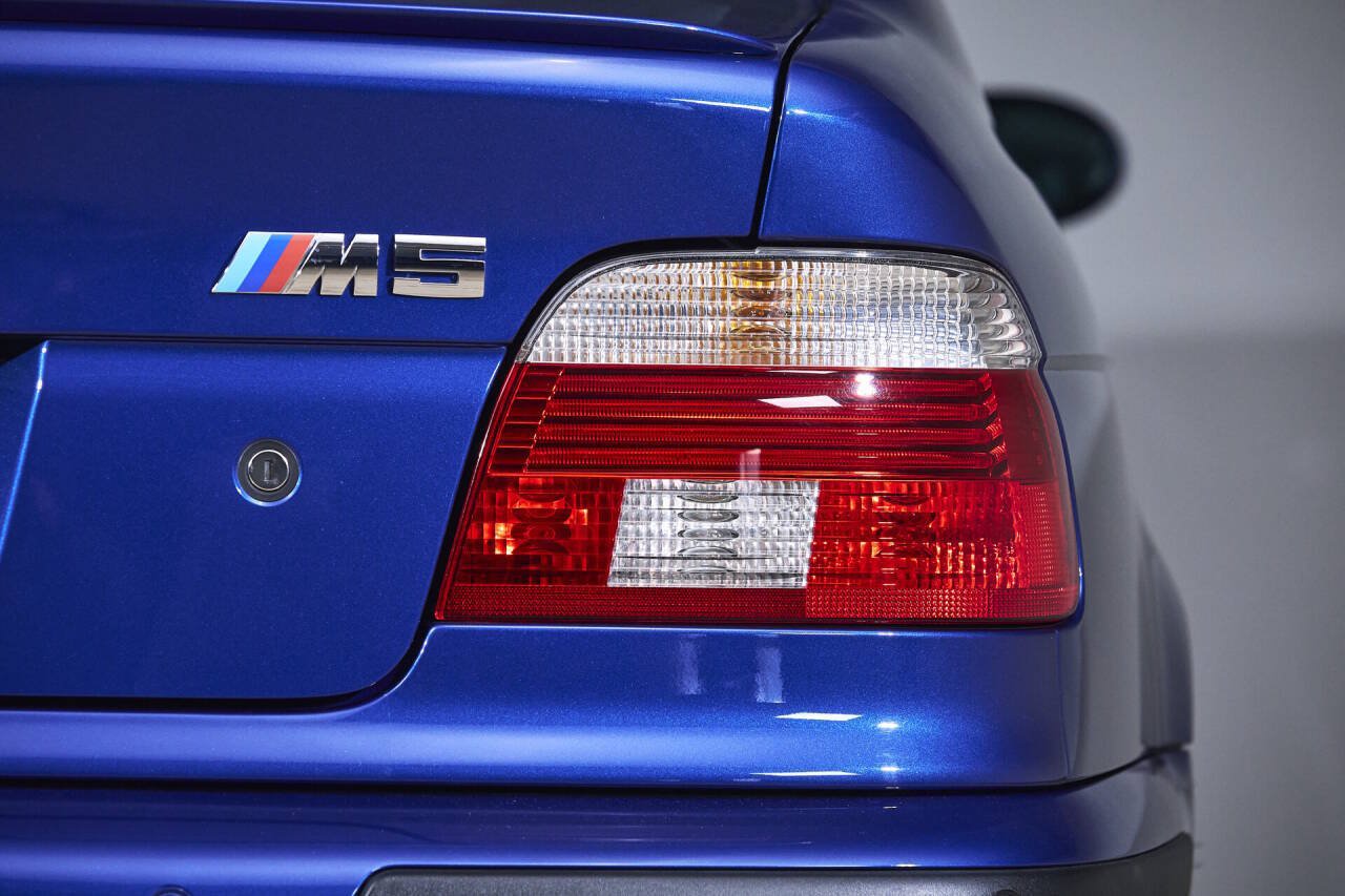Used 2002 BMW M5 RWD image 19