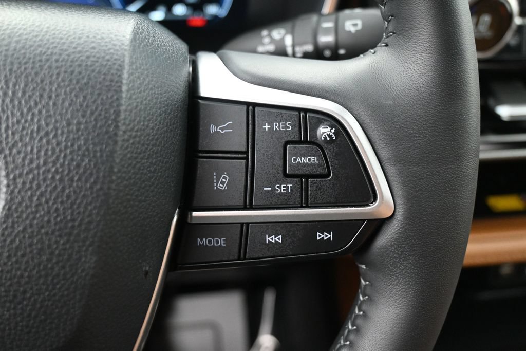 Used 2026 Toyota Highlander Platinum AWD/4WD image 20