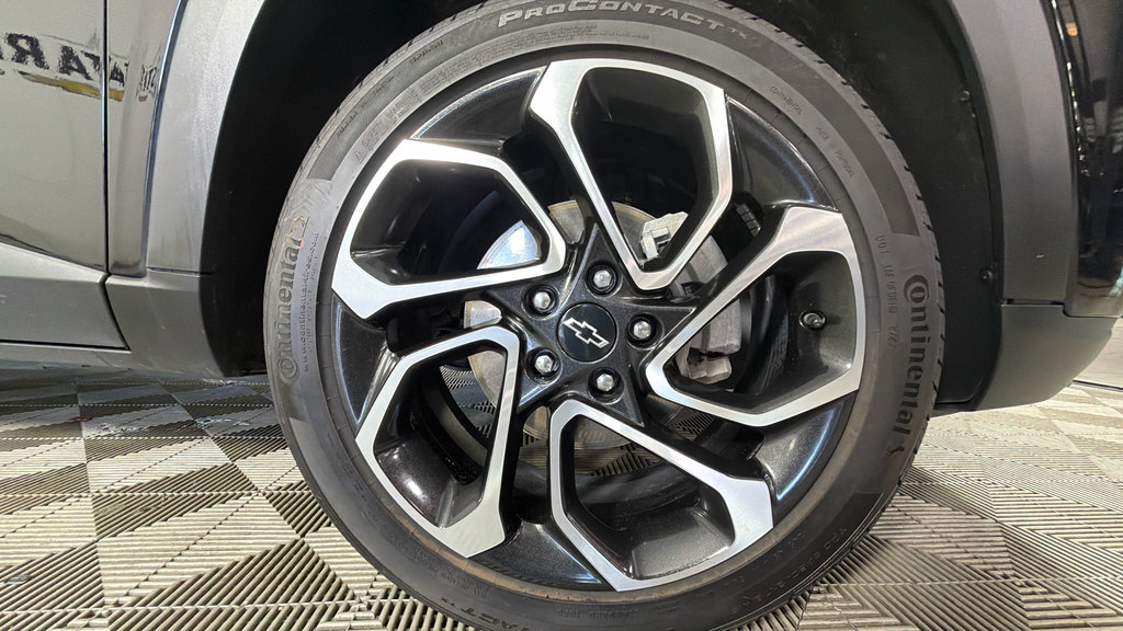 Certified 2024 Chevrolet Trax RS w/ Driver Confidence Package FWD image 37