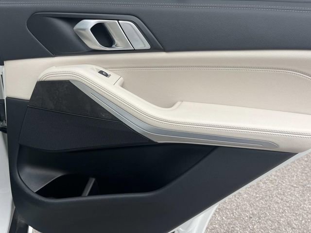 Used 2022 BMW X5 sDrive40i w/ Premium Package image 26