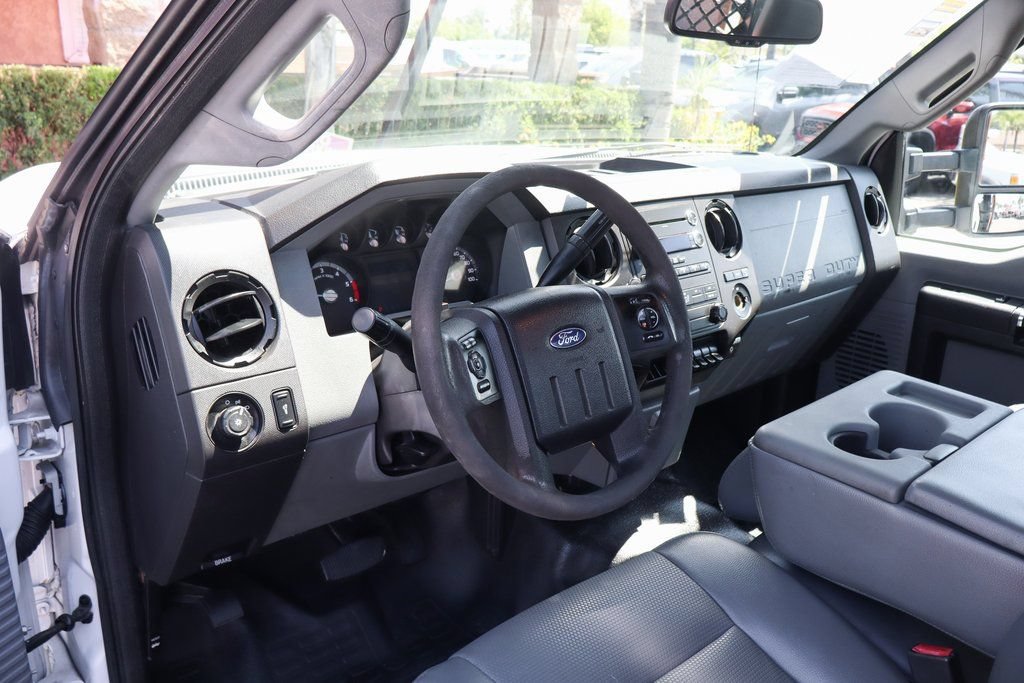 Used 2015 Ford F550 2WD Regular Cab Super Duty image 20
