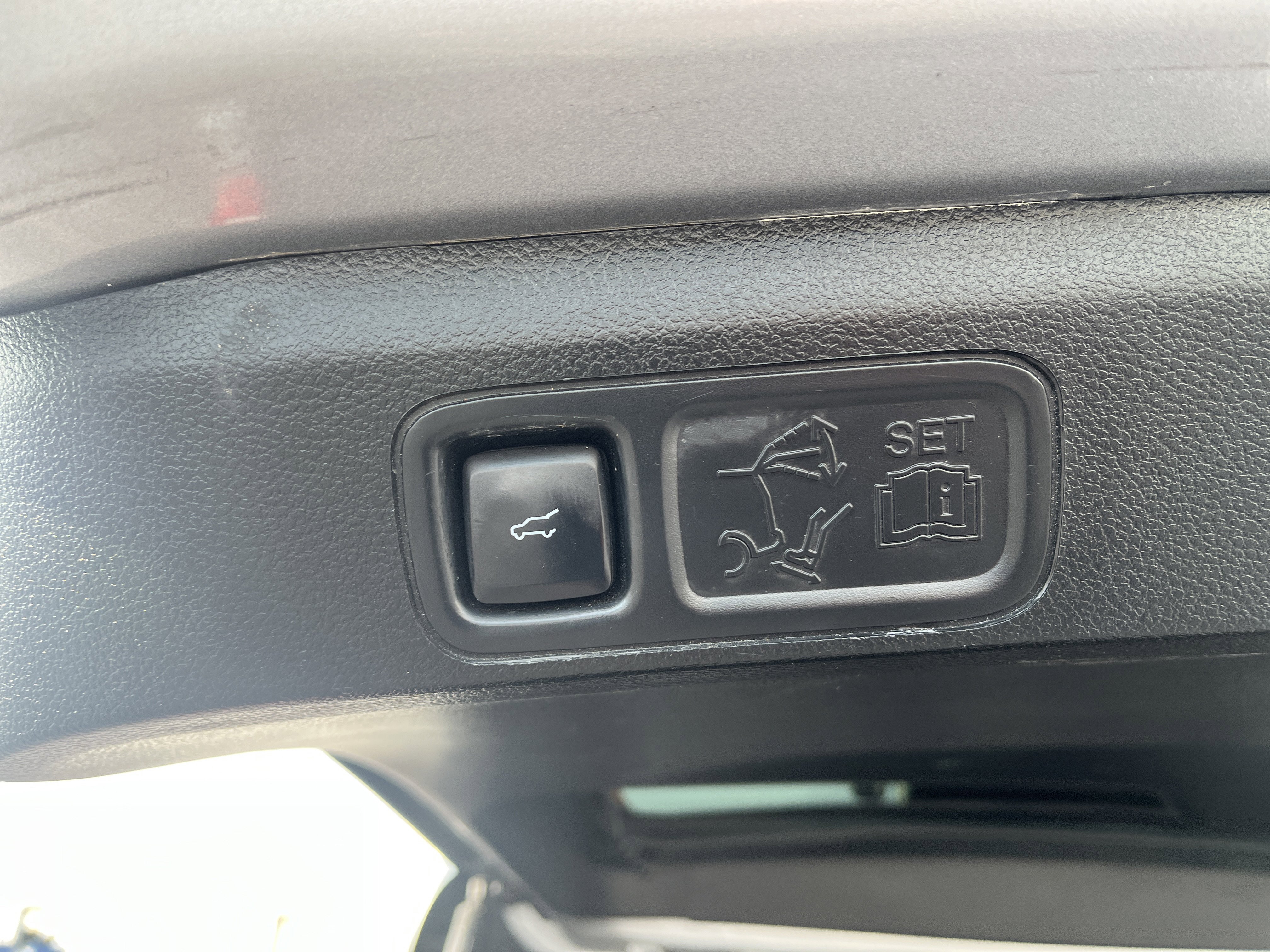 Used 2021 Ford Expedition XLT image 21