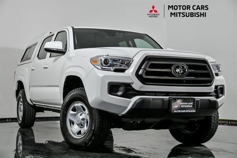 Used 2022 Toyota Tacoma SR AWD/4WD image 1