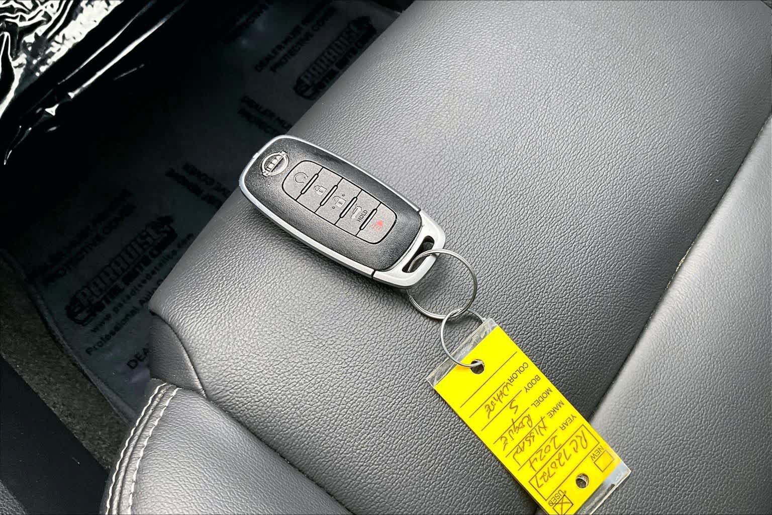 Used 2024 Nissan Rogue SL w/ SL Premium Package FWD image 15